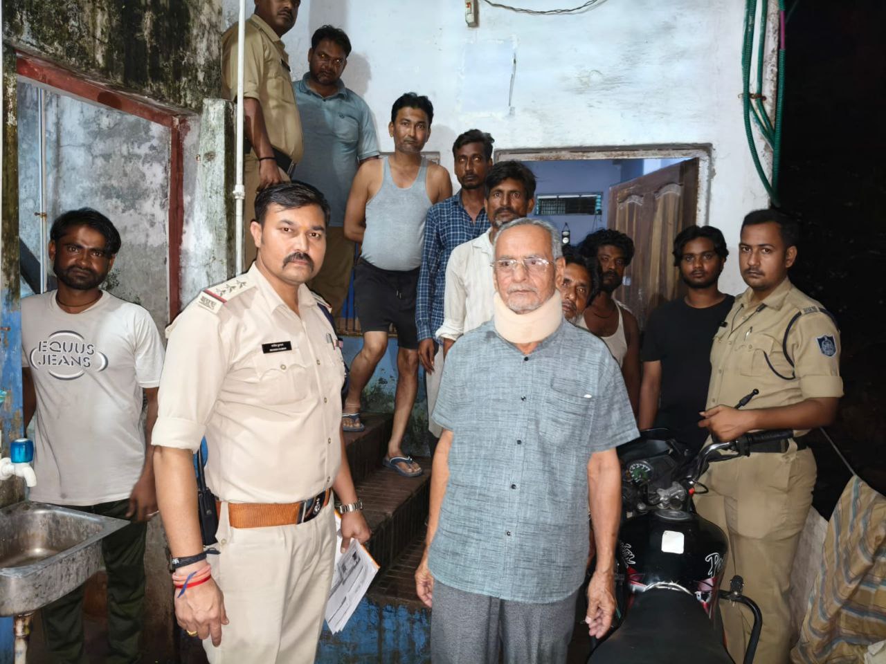 दमोह-आधा सैकडा से अधिक लोगों को पुलिस ने हिरासत में लिया