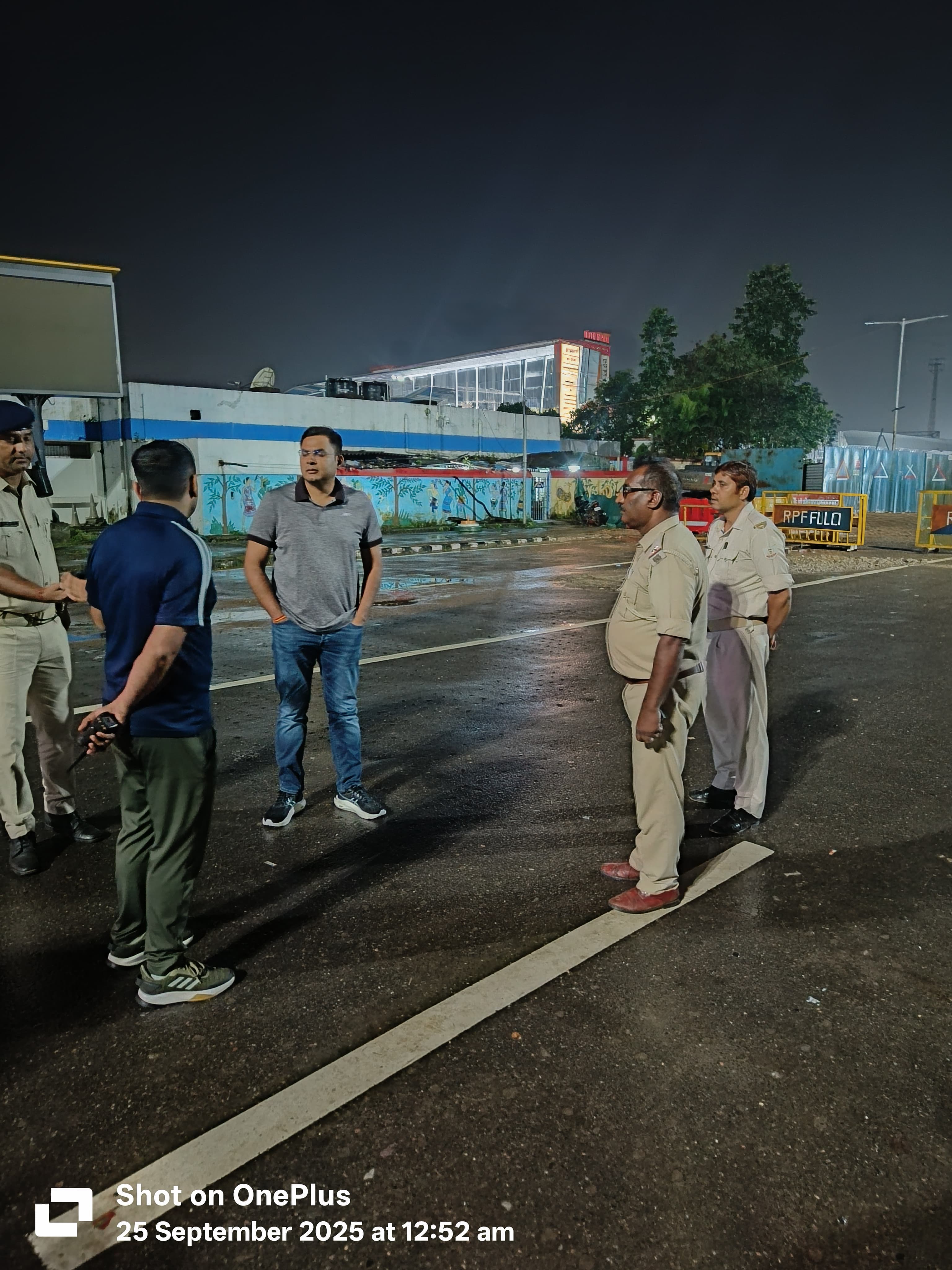 एसएसपी निरीक्षण करते हुए