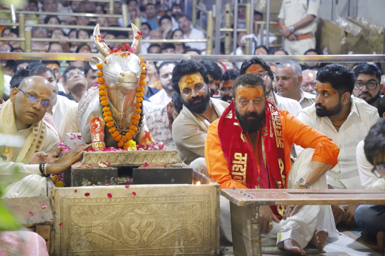 संजय दत्तवने किये बाबा महाकाल के दर्शन