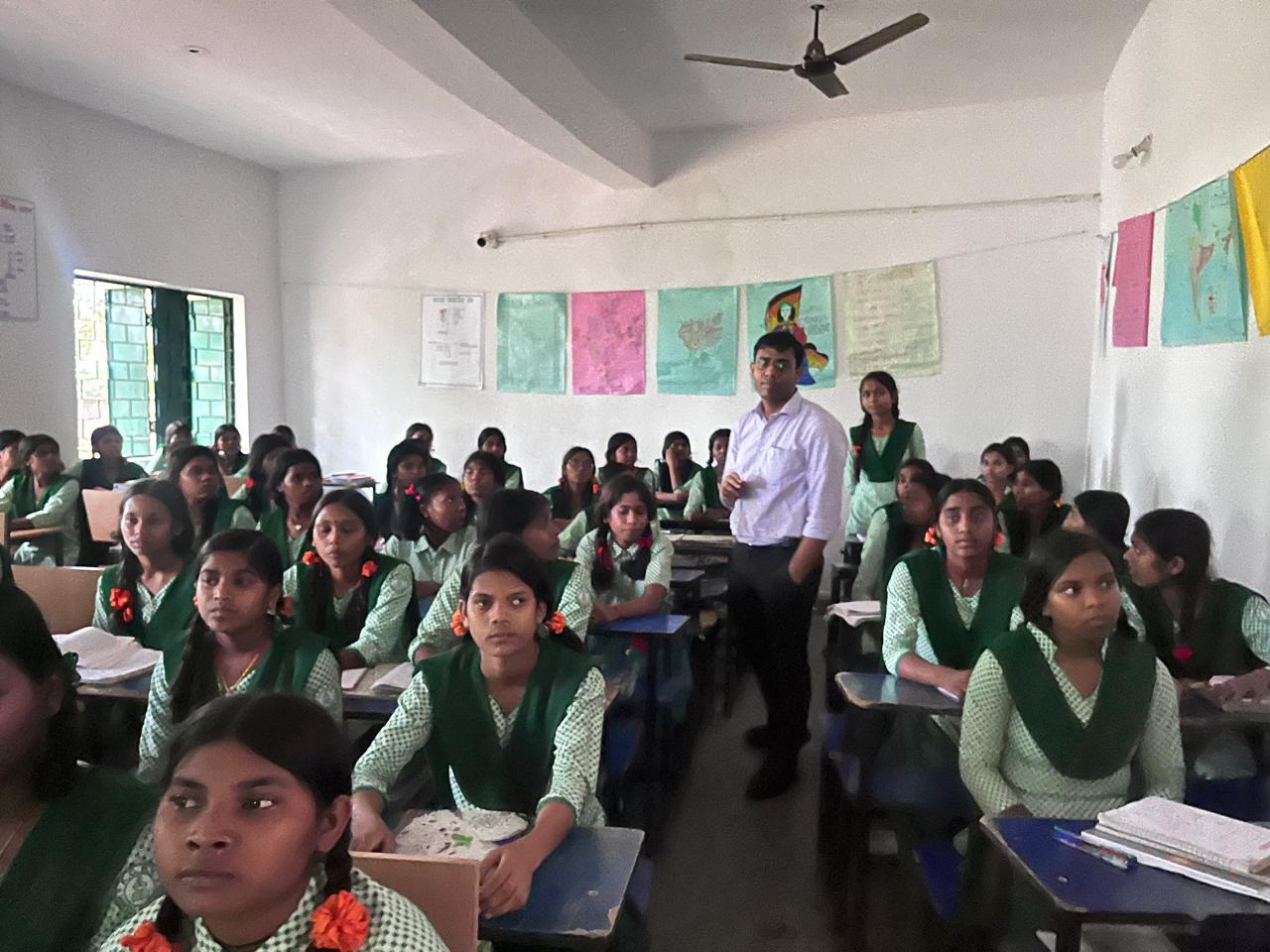 निरीक्षण करते डीडीसी निरीक्षण करते डीडीसी