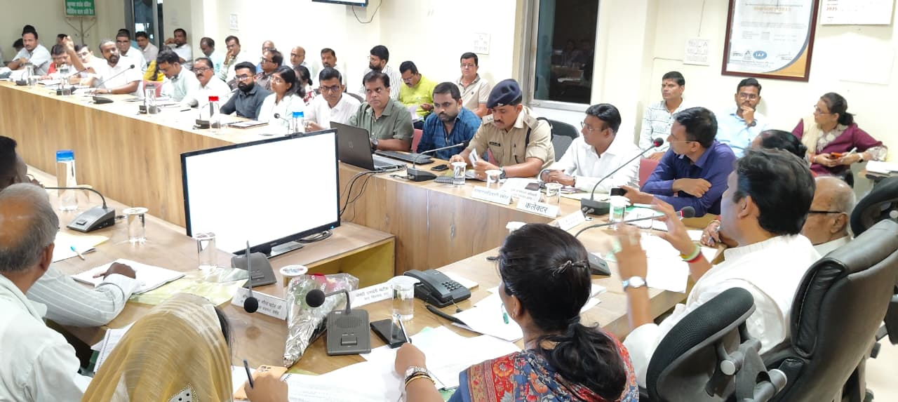 दमोह-लगातार हो रहा विकास वोकल फार लोकल का संकल्प,भ्रम फैलाने से रहें सचेत-सांसद राहुल सिंह दमोह-लगातार हो रहा विकास वोकल फार लोकल का संकल्प,भ्रम फैलाने से रहें सचेत-सांसद राहुल सिंह