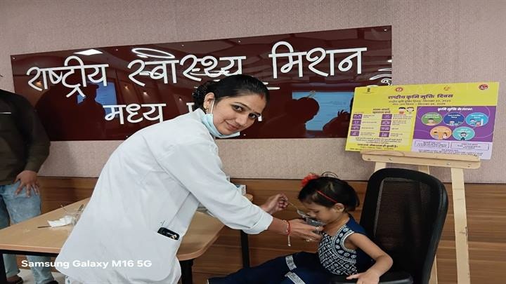राष्ट्रीय कृमि मुक्ति दिवस के अंतर्गत मॉप-अप राउंड में बच्चों को एल्बेन्डाज़ोल की दी खुराक राष्ट्रीय कृमि मुक्ति दिवस के अंतर्गत मॉप-अप राउंड में बच्चों को एल्बेन्डाज़ोल की दी खुराक