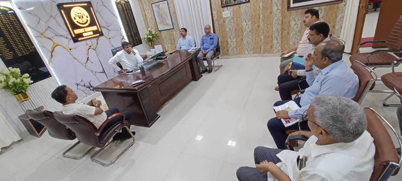 गोरखपुर में लगेगा फ्लोटिंग सोलर प्लांट, चिलुआताल से शहर होगा रोशन* गोरखपुर में लगेगा फ्लोटिंग सोलर प्लांट, चिलुआताल से शहर होगा रोशन*