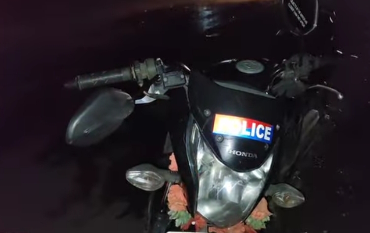 एक्सीडेंट बाइक एक्सीडेंट बाइक