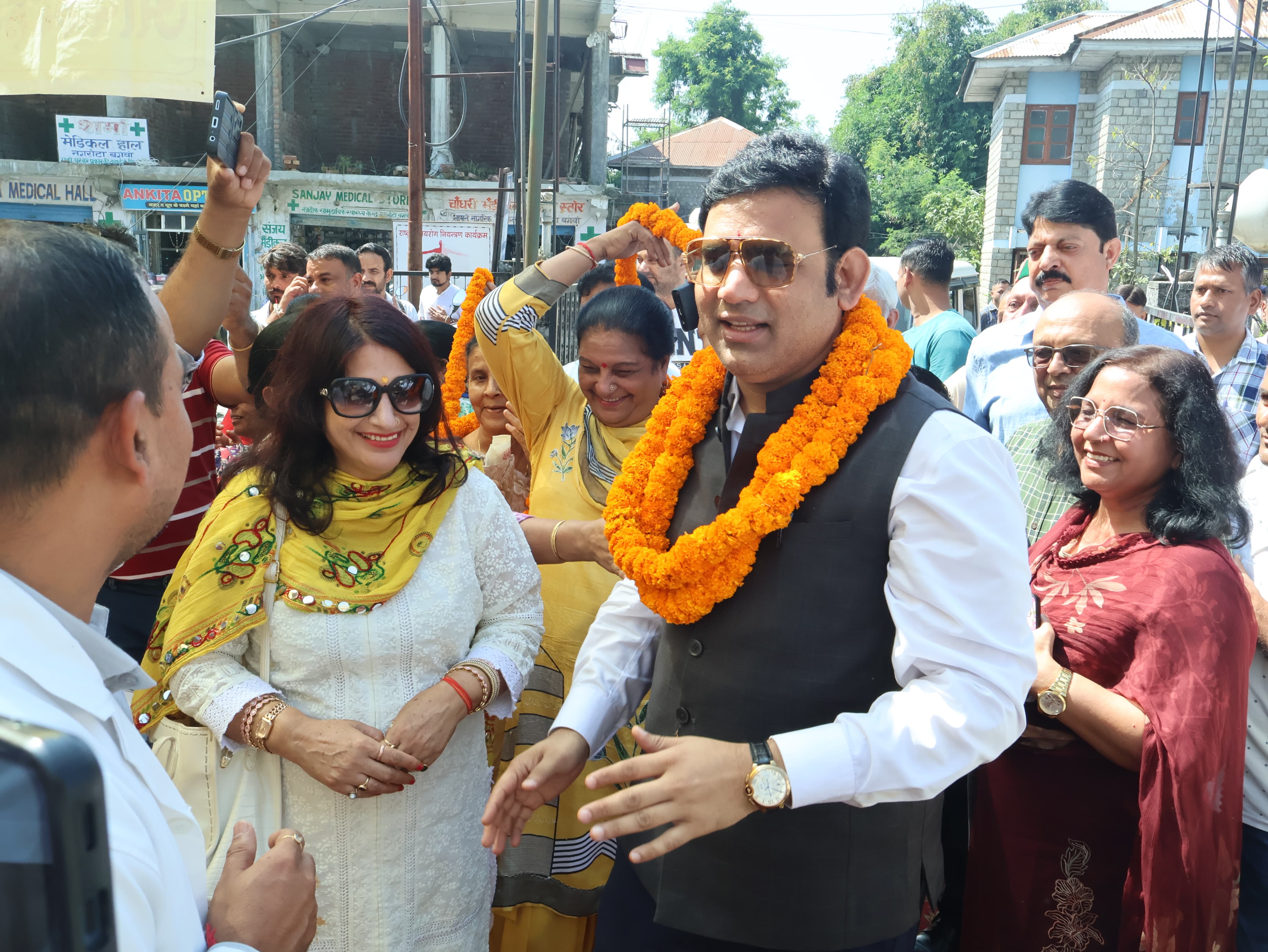 कार्यक्रम के दौरान मौजूद आरएस बाली और अन्य। कार्यक्रम के दौरान मौजूद आरएस बाली और अन्य।