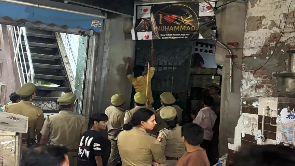 सीअेा सिटी कार्रवाई करते हुए सीअेा सिटी कार्रवाई करते हुए