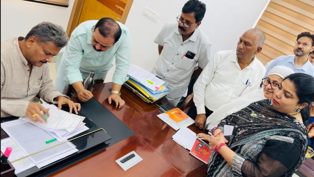 शिक्षा मंत्री से प्राइवेट स्कूल्स एंड चिल्ड्रेन वेलफेयर एसोसिएशन के प्रतिनिधिमंडल ने की मुलाकात