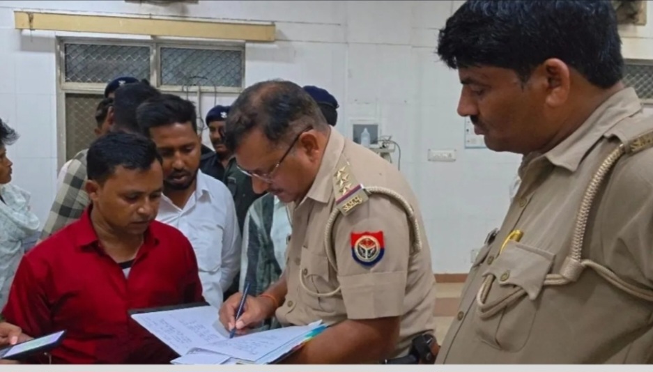कन्नौज: दावत-ए-वलीमा में लेगपीस मांगना बना जानलेवा, पीट पीट कर मार डाला कन्नौज: दावत-ए-वलीमा में लेगपीस मांगना बना जानलेवा, पीट पीट कर मार डाला