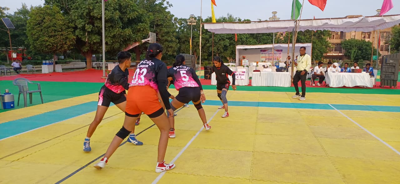 महिला कबड्डी:वीर तेजा कॉलेज, मुंडवा और सम्राट पृथ्वीराज चौहान कॉलेज, अजमेर के बीच होगा फाइनल मुकाबला महिला कबड्डी:वीर तेजा कॉलेज, मुंडवा और सम्राट पृथ्वीराज चौहान कॉलेज, अजमेर के बीच होगा फाइनल मुकाबला