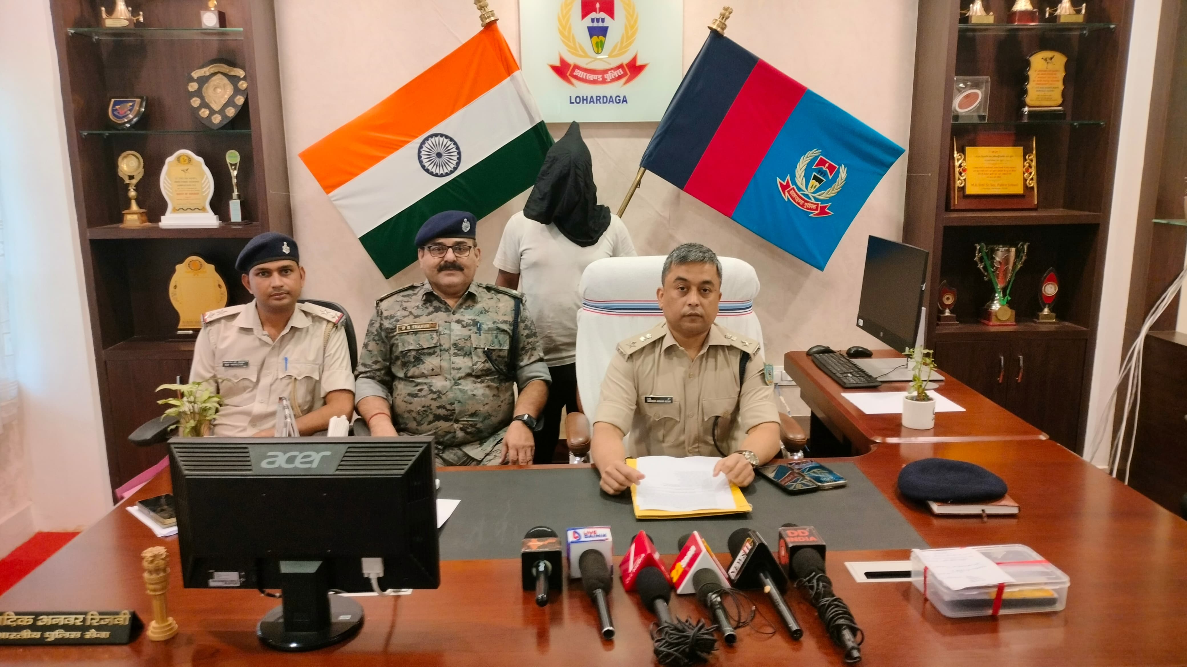 फोटो. जानकारी देते एसपी सादीक अनवर रिजवी फोटो. जानकारी देते एसपी सादीक अनवर रिजवी