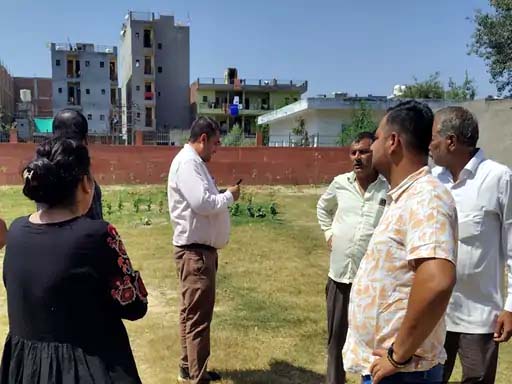 फरीदाबाद के सेक्टर 46, मेवला महाराजपुर गांव में पहुंची सीपीसीबी की टीम फरीदाबाद के सेक्टर 46, मेवला महाराजपुर गांव में पहुंची सीपीसीबी की टीम