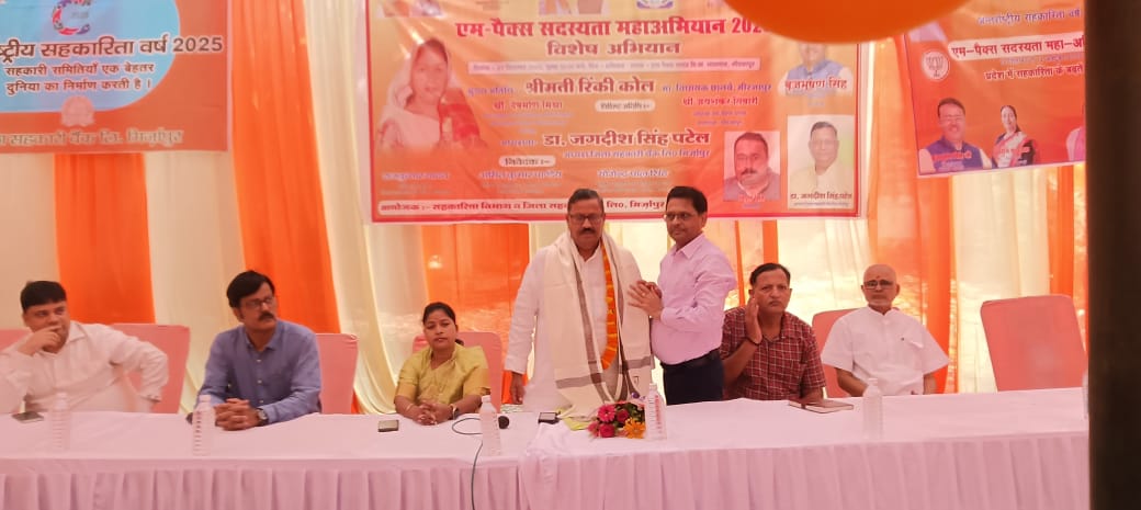 कार्यक्रम को सम्बोधित करते वक्ता। कार्यक्रम को सम्बोधित करते वक्ता।