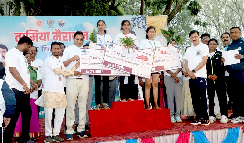 विश्व पर्यटन दिवस पर छिंदवाड़ा के तामिया में हुई मैराथन विश्व पर्यटन दिवस पर छिंदवाड़ा के तामिया में हुई मैराथन