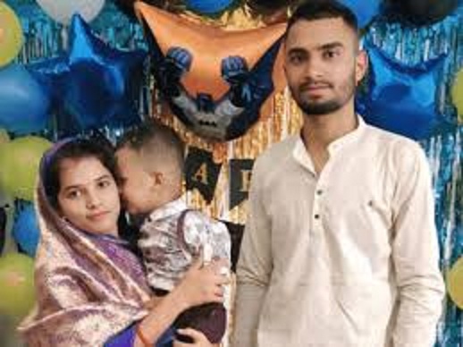डेढ़ साल के बेटे को सड़क किनारे छोड़कर दंपती ने डैम में लगाई छलांग डेढ़ साल के बेटे को सड़क किनारे छोड़कर दंपती ने डैम में लगाई छलांग