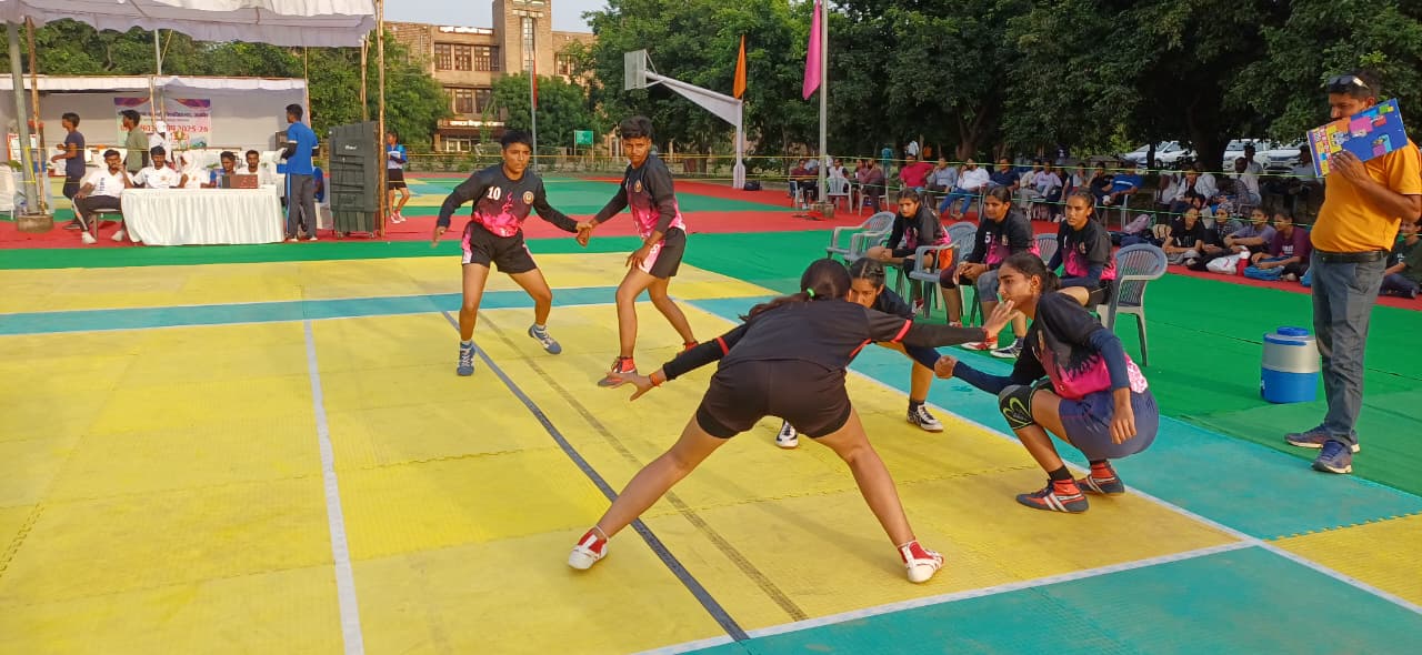 महिला कबड्डी:वीर तेजा कॉलेज, मुंडवा और सम्राट पृथ्वीराज चौहान कॉलेज, अजमेर के बीच होगा फाइनल मुकाबला महिला कबड्डी:वीर तेजा कॉलेज, मुंडवा और सम्राट पृथ्वीराज चौहान कॉलेज, अजमेर के बीच होगा फाइनल मुकाबला