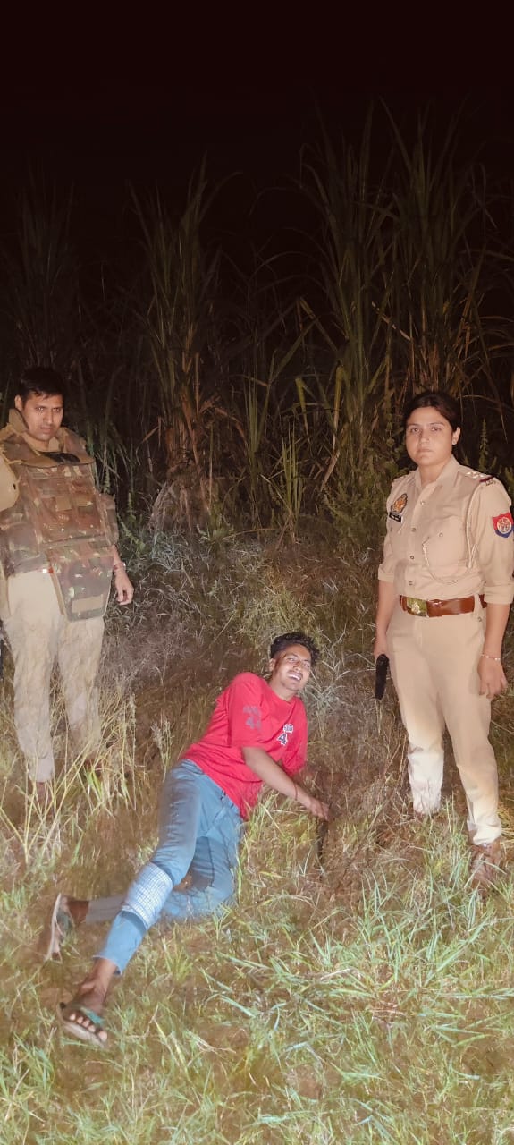 मुठभेड़ में घायल औरंगजेब मुठभेड़ में घायल औरंगजेब