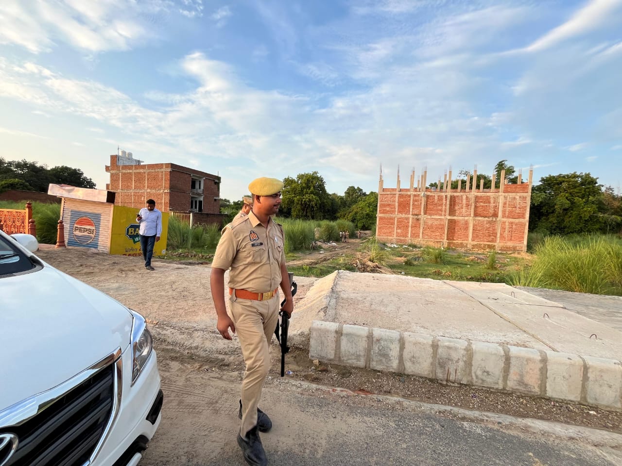 प्रयागराज के एयरपोर्ट थाना क्षेत्र में हुई हत्या से संबंधित घटनास्थल का छाया चित्र प्रयागराज के एयरपोर्ट थाना क्षेत्र में हुई हत्या से संबंधित घटनास्थल का छाया चित्र