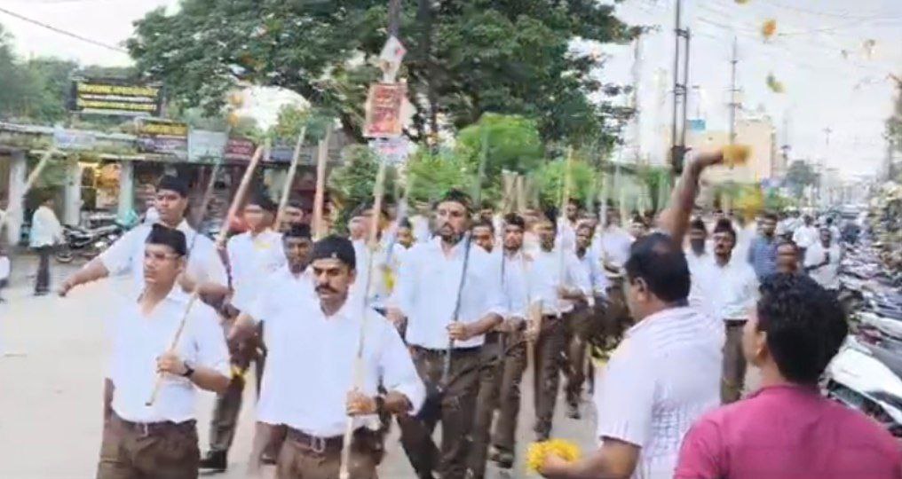 दमोह-महाविघालीन छात्रों ने किया पथ संचलन,अमर शहीद भगत सिंह जयंती पर आयोजन दमोह-महाविघालीन छात्रों ने किया पथ संचलन,अमर शहीद भगत सिंह जयंती पर आयोजन