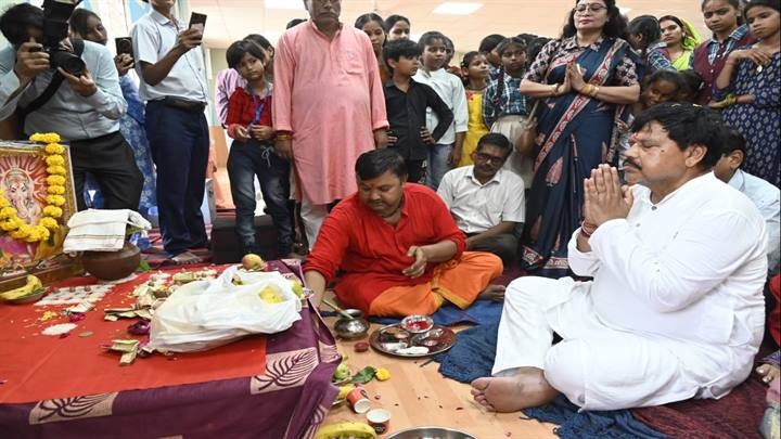 शासकीय सांदीपनि कन्या उच्च माध्यमिक विद्यालय आयोजित भव्य सुंदरकांड पाठ क्रार्यक्रम शासकीय सांदीपनि कन्या उच्च माध्यमिक विद्यालय आयोजित भव्य सुंदरकांड पाठ क्रार्यक्रम