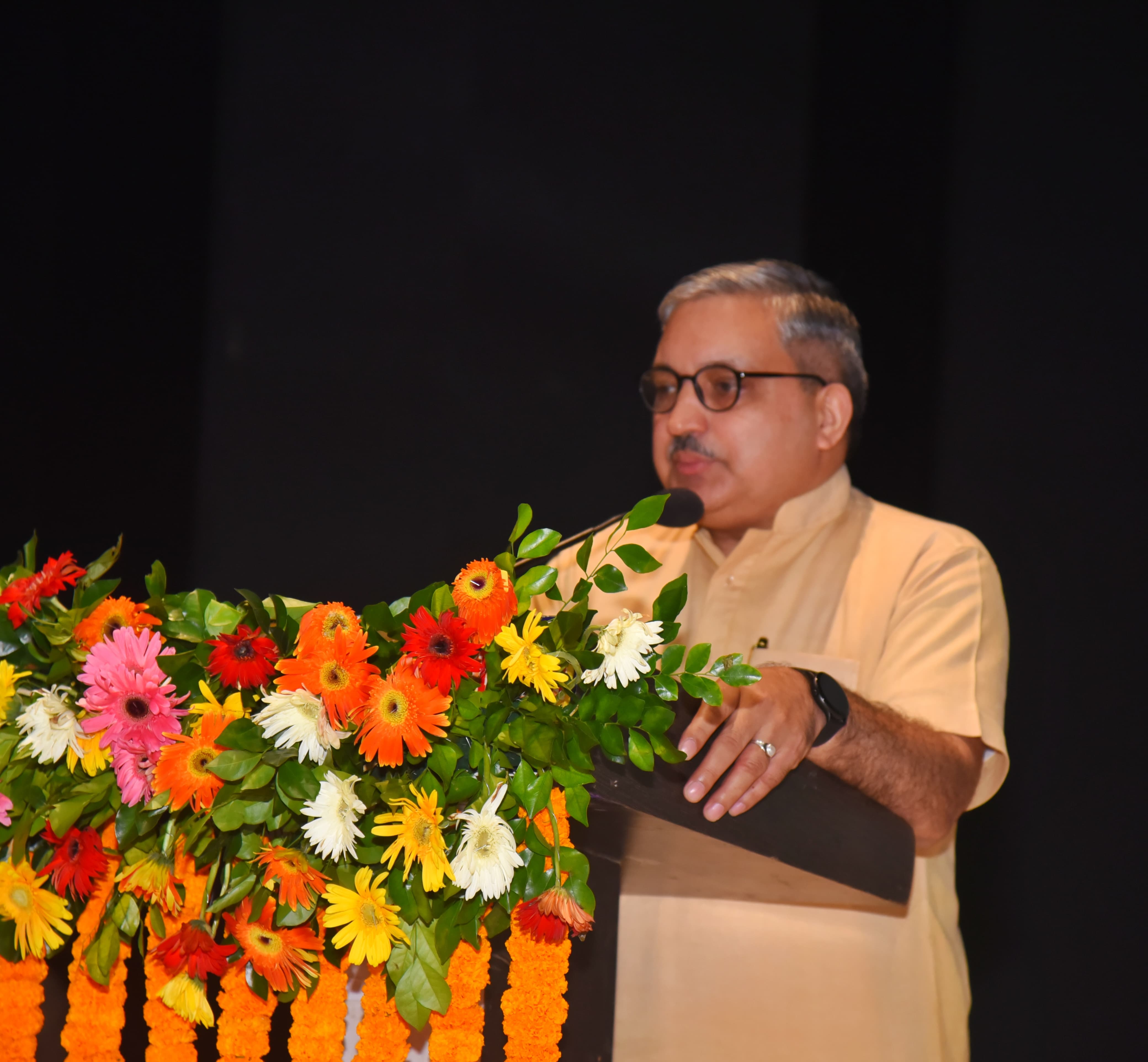 साप्ताहिक पत्रिका ध्येय मार्ग के विशेषांक राष्ट्र साधना के सौ वर्ष का लोकार्पण हुआ साप्ताहिक पत्रिका ध्येय मार्ग के विशेषांक राष्ट्र साधना के सौ वर्ष का लोकार्पण हुआ
