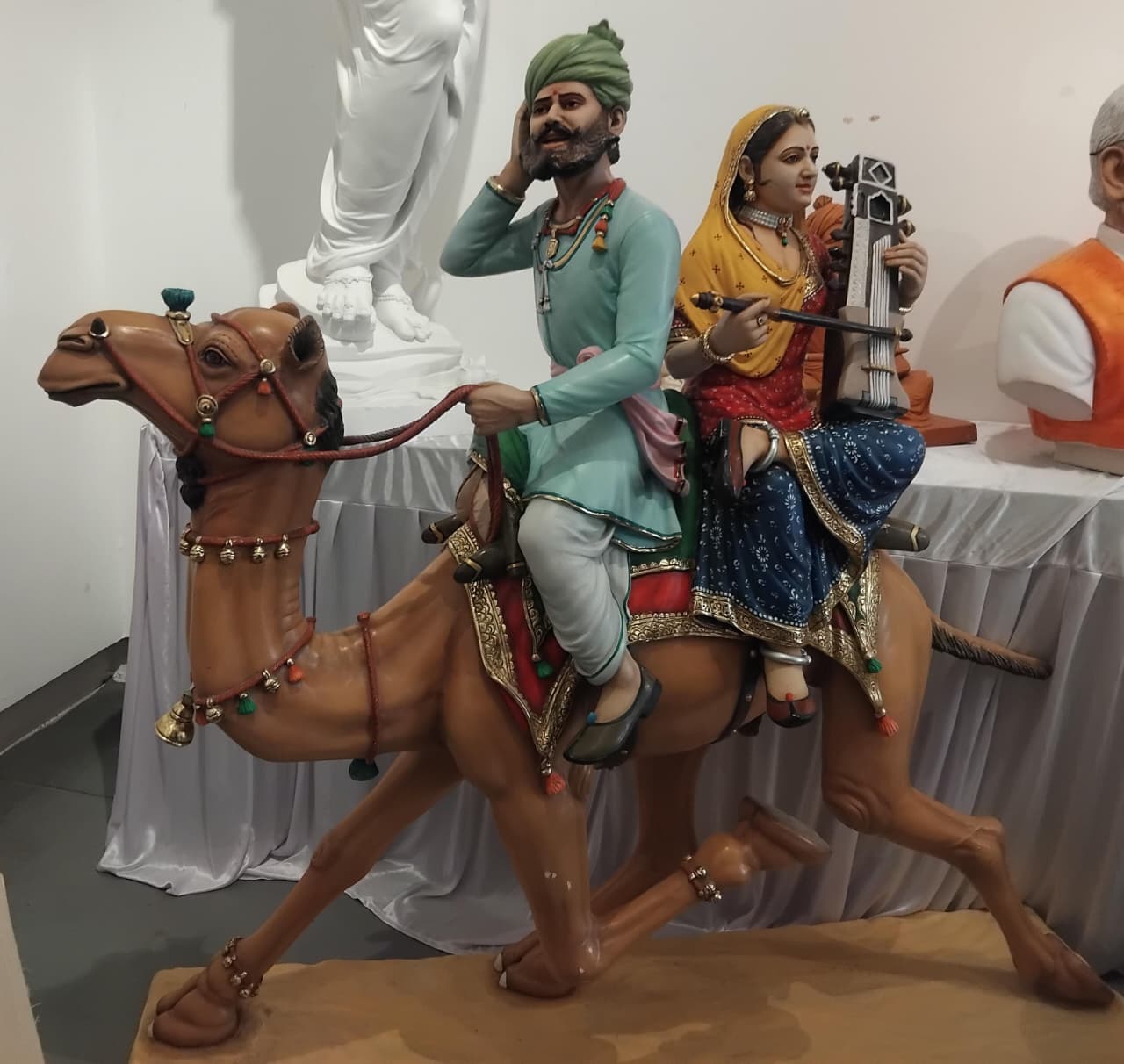 जयपुर में एक साथ सजी भक्ति, शाही शिल्प और जीवंत परंपराओं की अद्भुत प्रस्तुति जयपुर में एक साथ सजी भक्ति, शाही शिल्प और जीवंत परंपराओं की अद्भुत प्रस्तुति