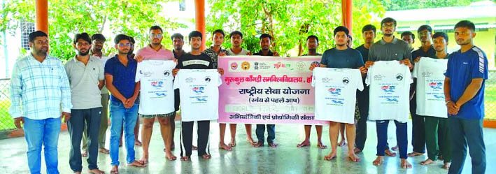शपथ ग्रहण के दौरान शपथ ग्रहण के दौरान