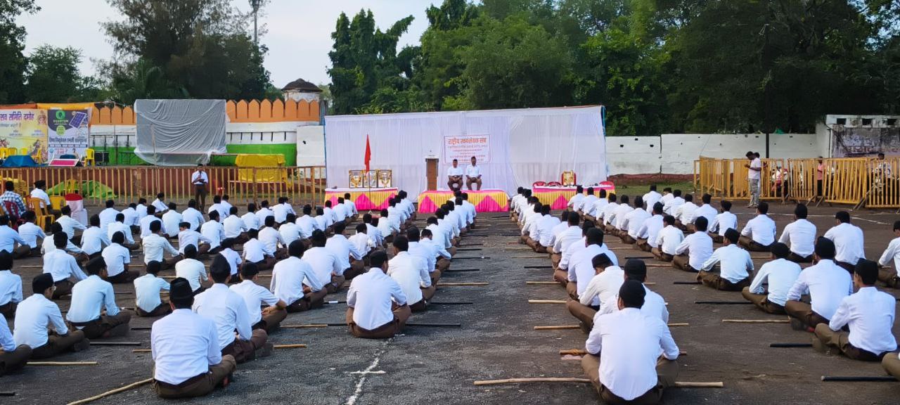 दमोह-महाविघालीन छात्रों ने किया पथ संचलन,अमर शहीद भगत सिंह जयंती पर आयोजन दमोह-महाविघालीन छात्रों ने किया पथ संचलन,अमर शहीद भगत सिंह जयंती पर आयोजन