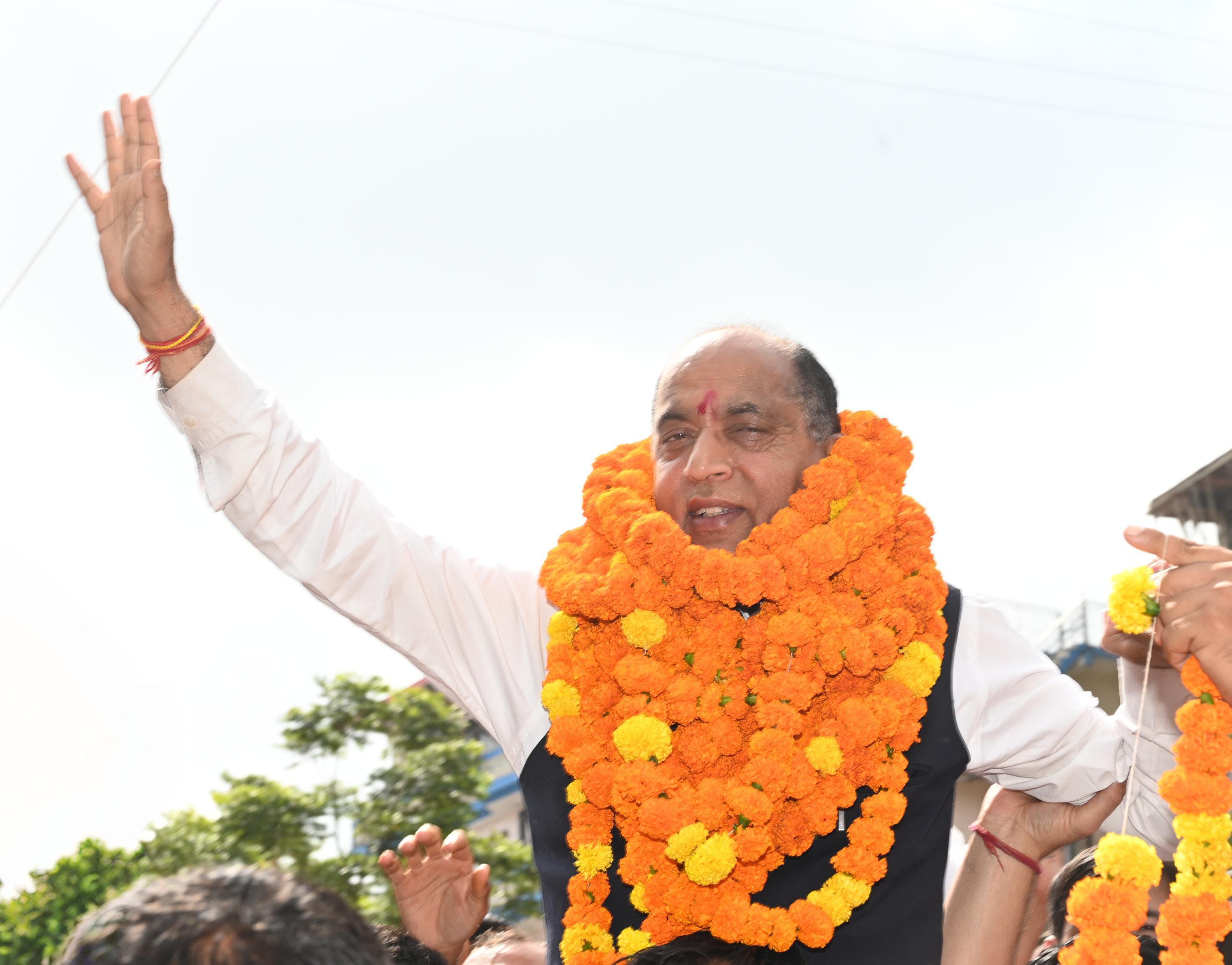 सिरमौर के दौरे पर पहुंचे नेता प्रतिपक्ष, विभिन्न लोगों से मिलकर जाना हाल-चाल सुनी शिकायतें सिरमौर के दौरे पर पहुंचे नेता प्रतिपक्ष, विभिन्न लोगों से मिलकर जाना हाल-चाल सुनी शिकायतें