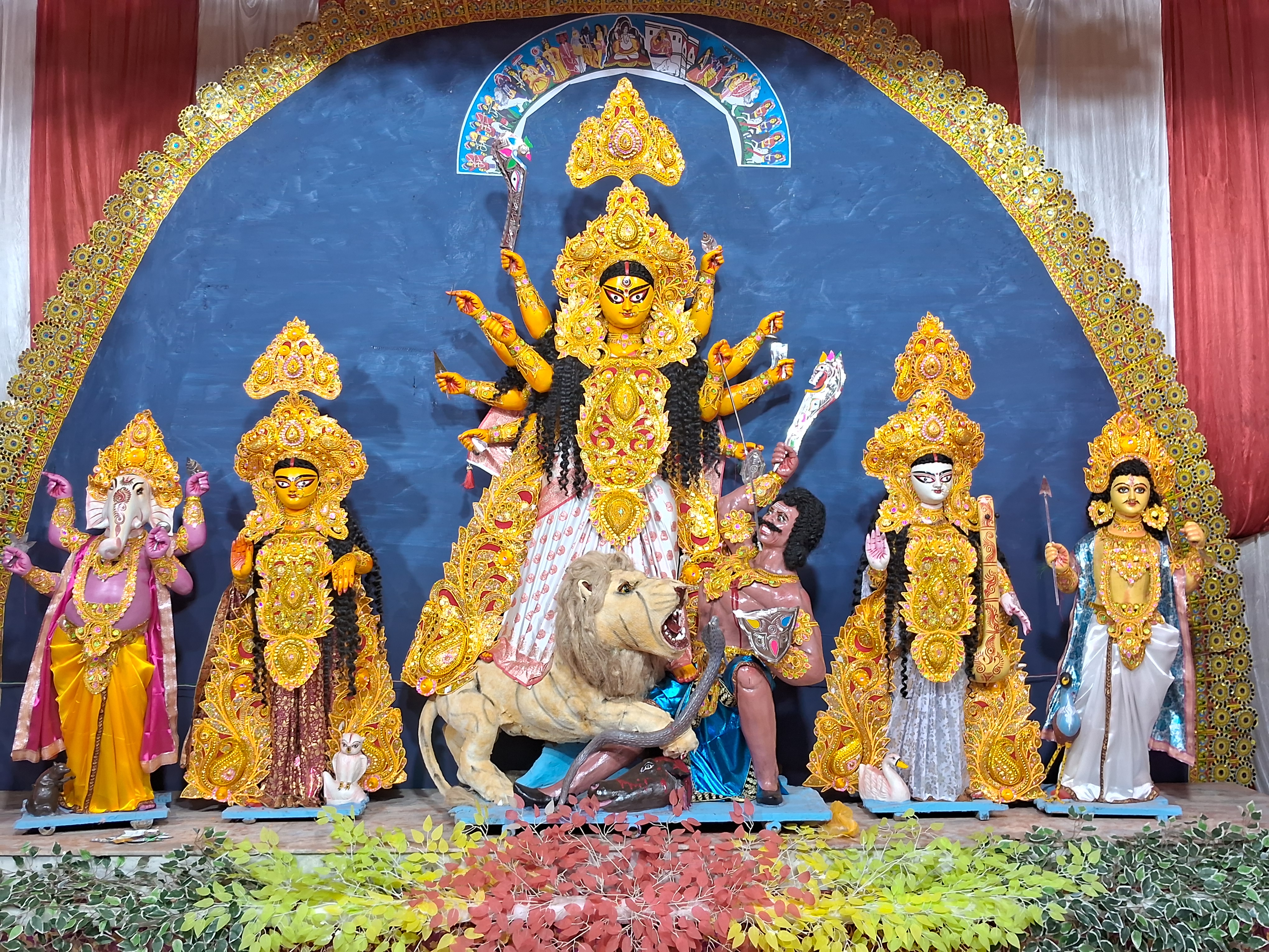राम कृष्ण आश्रम में स्थापित प्रतिमा