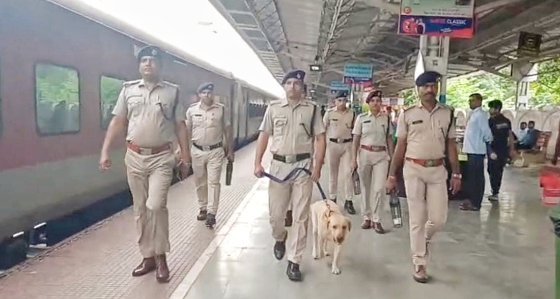आर पूरा एफ आर पूरा एफ