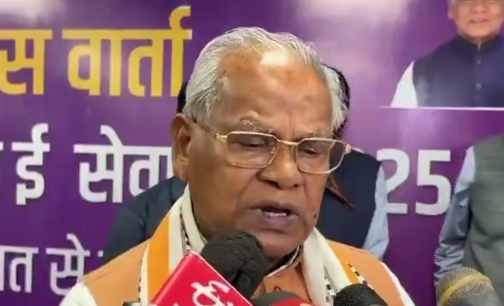 केंद्रीय मंत्री जीतन राम मांझी पत्रकारों से बातचीत करते हुए (वीडियो से ली गई फोटो) केंद्रीय मंत्री जीतन राम मांझी पत्रकारों से बातचीत करते हुए (वीडियो से ली गई फोटो)