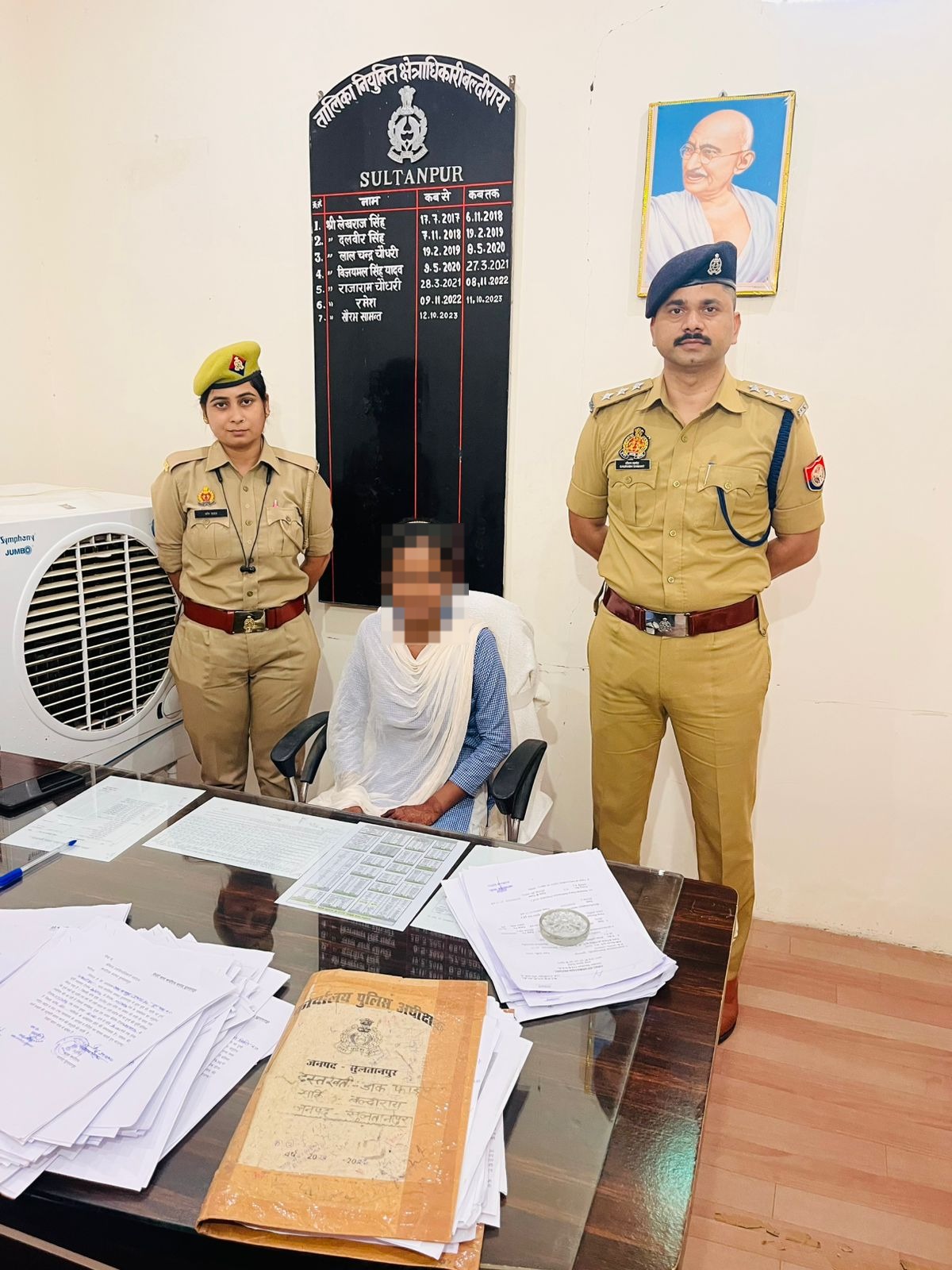 बालिका बनी पुलिस क्षेत्राधिकारी बालिका बनी पुलिस क्षेत्राधिकारी