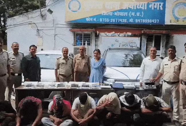 एशिया कप फाइनल मैच ऑनलाइन सट्टा खिलाते 7 आरोपित गिरफ्तार एशिया कप फाइनल मैच ऑनलाइन सट्टा खिलाते 7 आरोपित गिरफ्तार