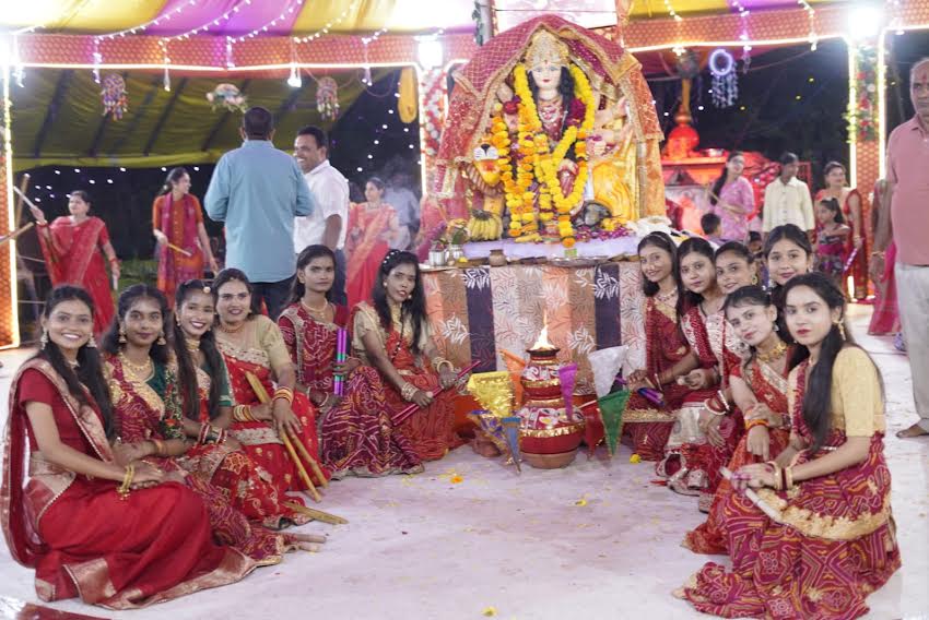 नवरात्रि पर्व दुखों को मिटाकर जीवन में नवीन ऊर्जा और प्रकाश फैलाता है
