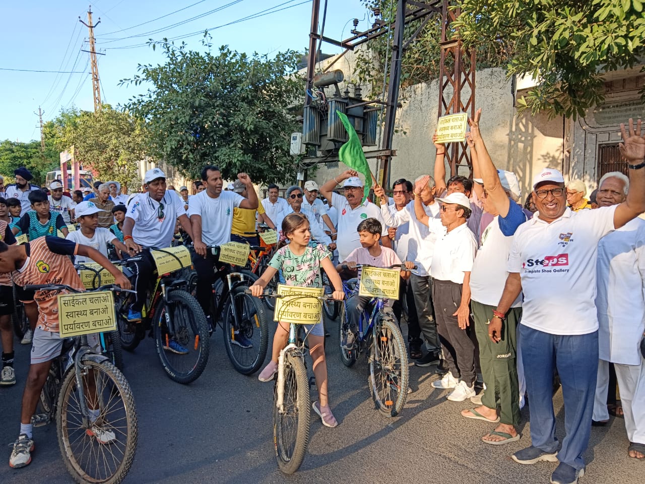 भीलवाड़ा में तीन पीढ़ियों संग निकली अनूठी साइकिल रैली, दिया स्वस्थ जीवन और पर्यावरण संरक्षण का संदेश