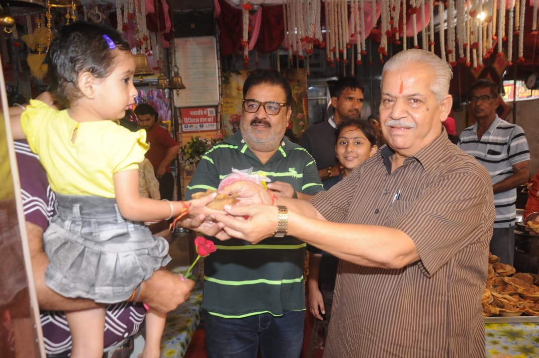 देवी मंदिरों में भक्ति और श्रद्धा से मनाई अष्टमी