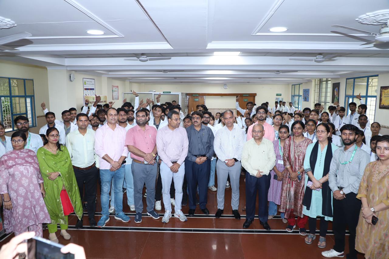 शरद नवरात्रि पर मिशन शक्ति 5.0 के अंतर्गत 9 देवियों को विरासत का शस्त्र लाइसेंस प्रदान