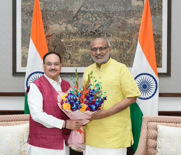 उपराष्ट्रपति सी पी राधाकृष्णन से मुलाकात करते हुए जे पी नड्डा उपराष्ट्रपति सी पी राधाकृष्णन से मुलाकात करते हुए जे पी नड्डा