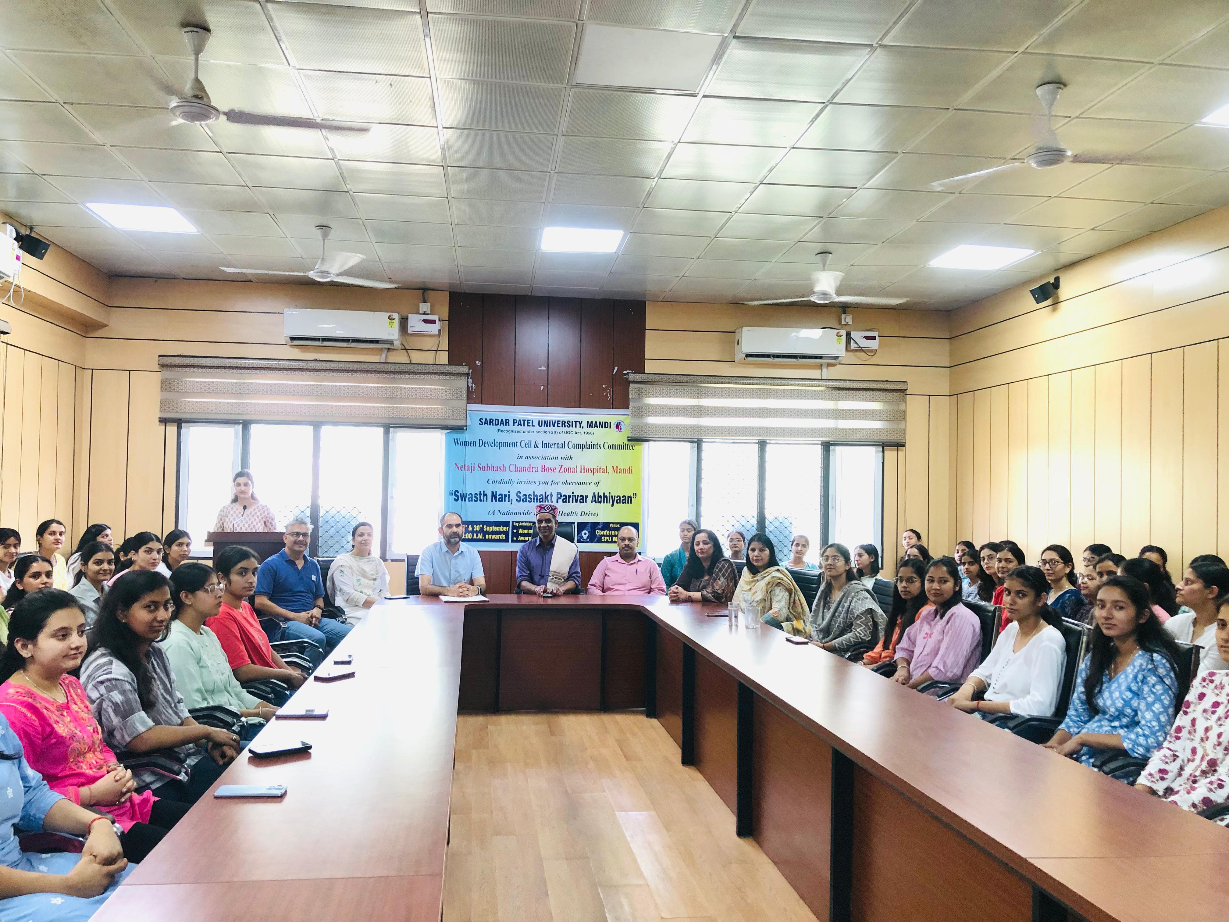 महिला विकास समिति और आंतरिक शिकायत समिति।