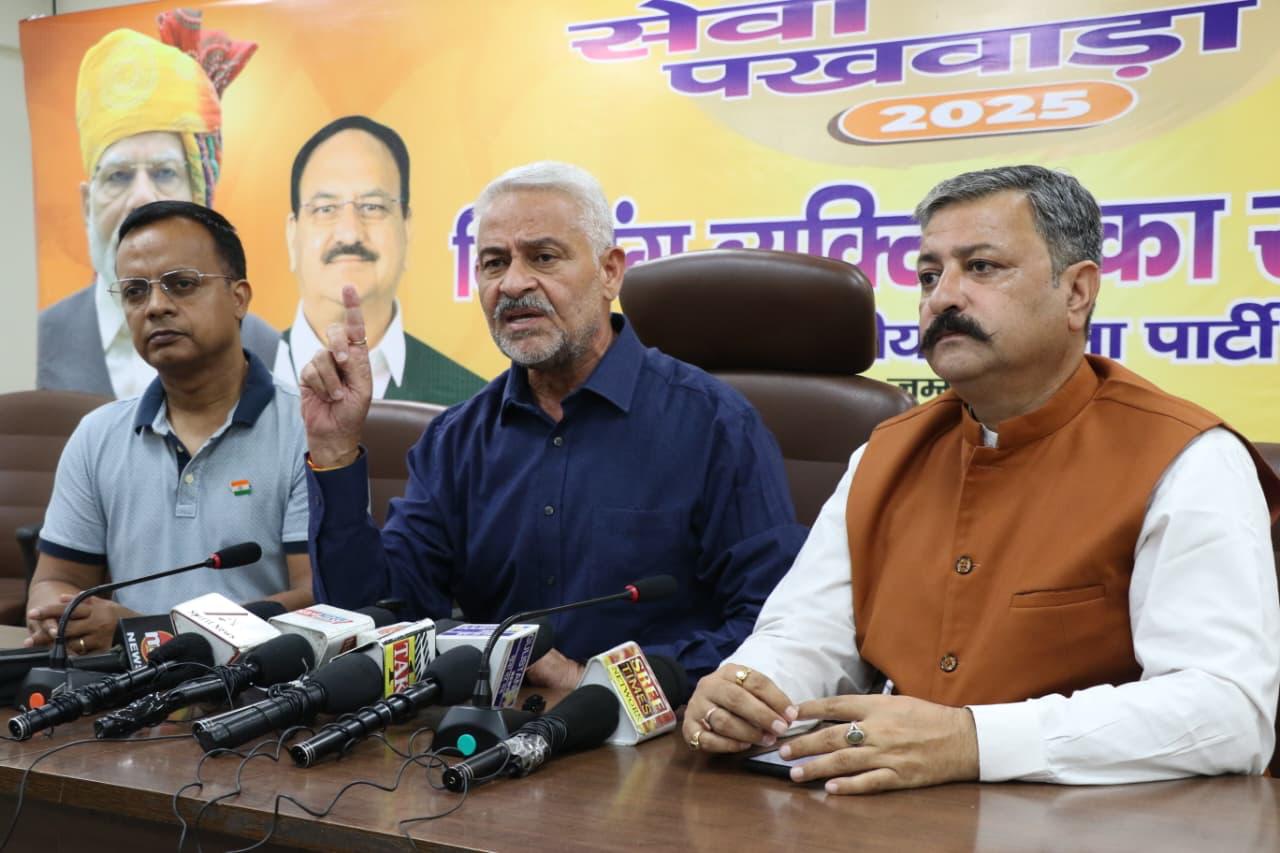 जम्मू-कश्मीर भाजपा नेताओं ने सीएम उमर की धमकियों की निंदा की, विकास और शासन पर ध्यान केंद्रित करने का आग्रह किया