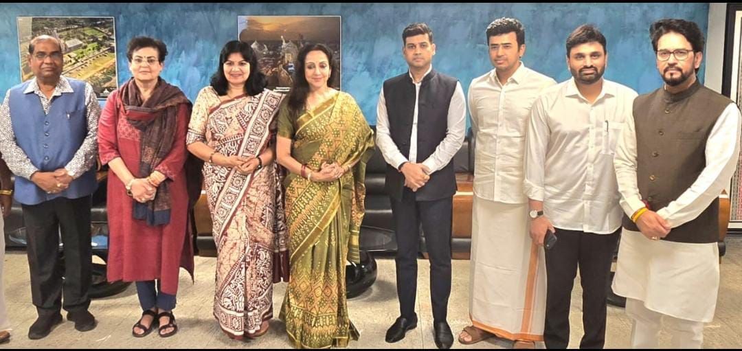 तमिलनाडु रवाना हाेते एनडीए के सांसद तमिलनाडु रवाना हाेते एनडीए के सांसद