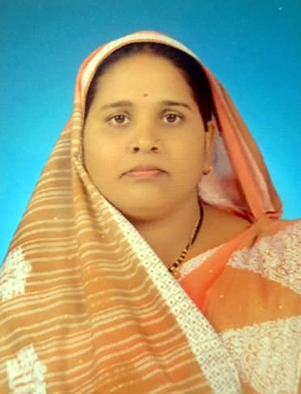 ग्राम पंचायत कोड़ेगांव की सरपंच लक्ष्मी सोरी ग्राम पंचायत कोड़ेगांव की सरपंच लक्ष्मी सोरी