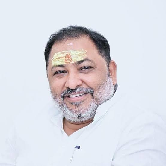 परिवहन राज्यमंत्री (स्वतंत्र प्रभार) दयाशंकर सिंह। परिवहन राज्यमंत्री (स्वतंत्र प्रभार) दयाशंकर सिंह।