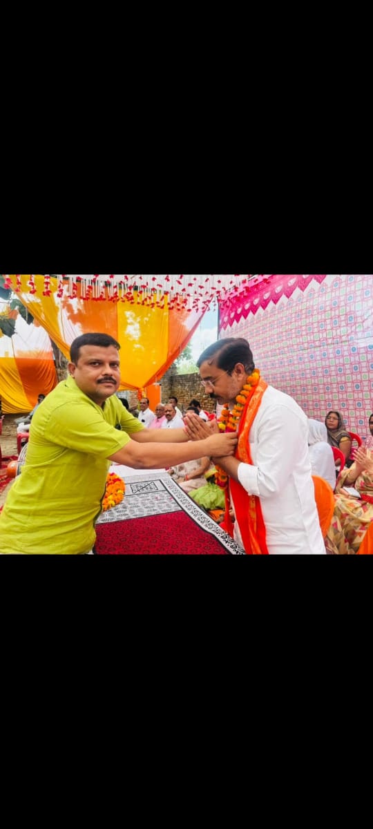 बच्चों को किताबों के साथ सामजिक एवं सांस्कृतिक ज्ञान कराना अति आवश्यक-आशीष सिंह बच्चों को किताबों के साथ सामजिक एवं सांस्कृतिक ज्ञान कराना अति आवश्यक-आशीष सिंह