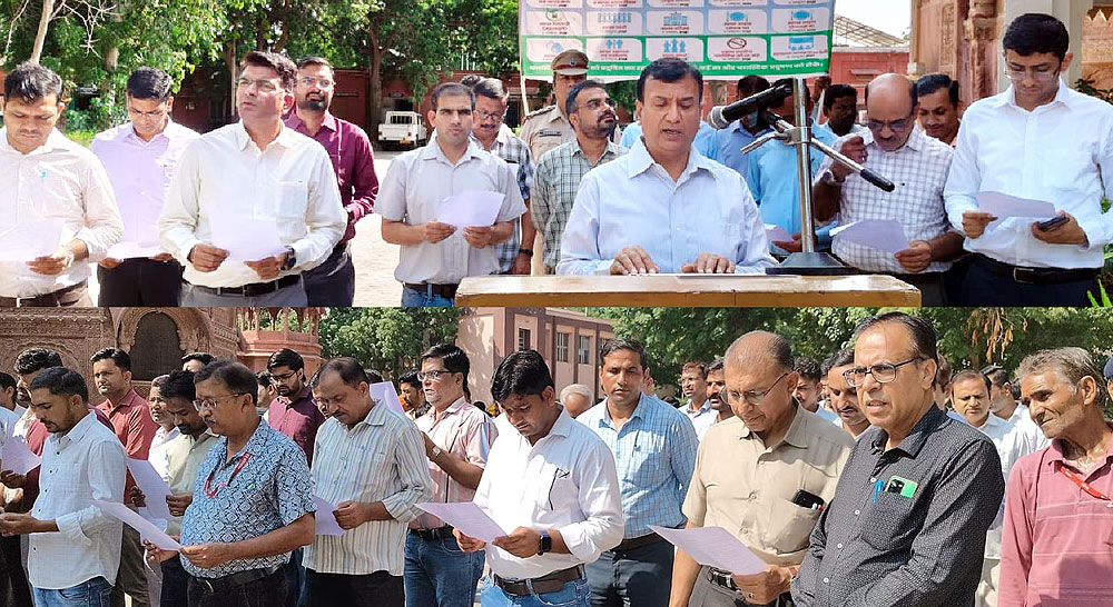 रेलकर्मियों ने ली स्वच्छ भारत मिशन का प्रचार के साथ कम से कम 100 अन्य लोगों को भी जोड़ने का प्रयास की शपथ रेलकर्मियों ने ली स्वच्छ भारत मिशन का प्रचार के साथ कम से कम 100 अन्य लोगों को भी जोड़ने का प्रयास की शपथ