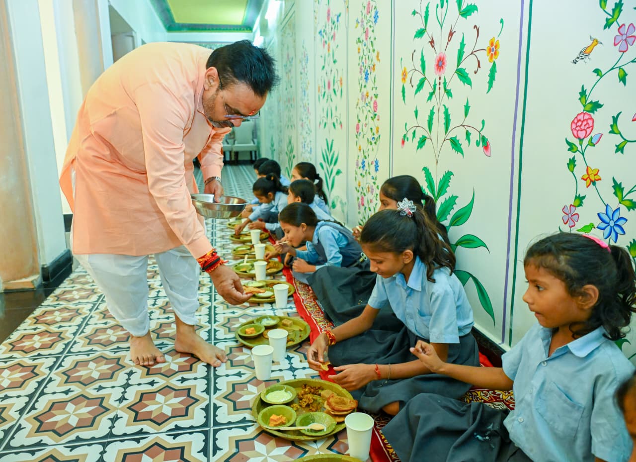 मुख्यमंत्री भजनलाल शर्मा ने महानवमी पर किया कन्या पूजन
