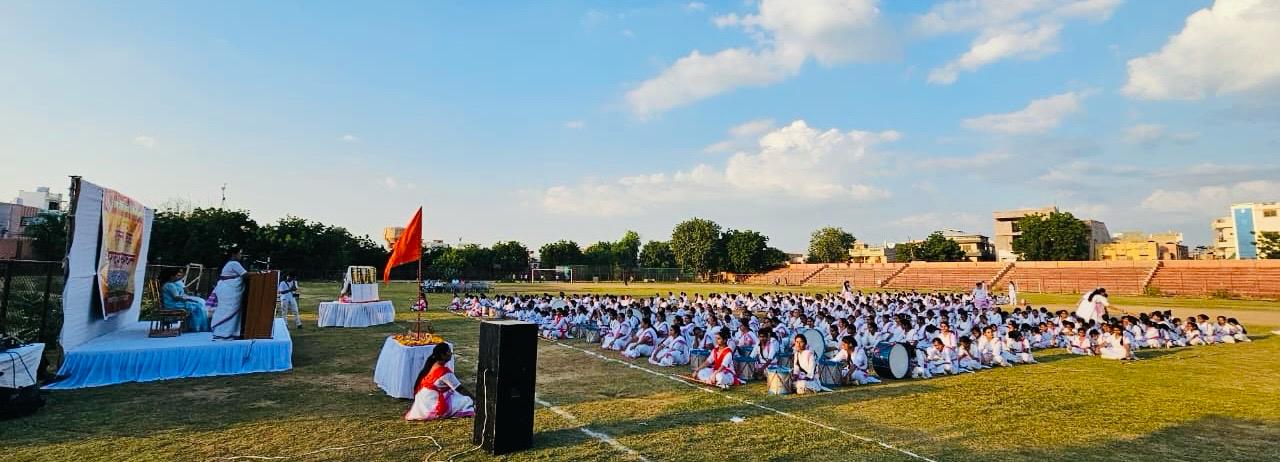 संघ शताब्दी कार्यक्रमों और पंच परिवर्तन के आव्हान के साथ, राष्ट्र सेविका समिति का शक्ति विजय पथ संचलन संपन्न