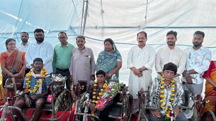 जिला चिकित्सालय में वृहद स्वास्थ्य शिविर का आयोजन