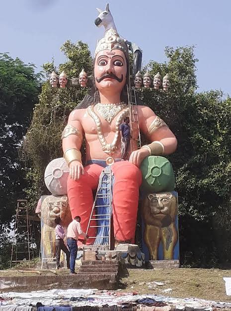 दशहरा विशेष : मंदसौर में रावण को पूजने की परंपरा, नामदेव समाज देता है रावण को जमाई का दर्जा