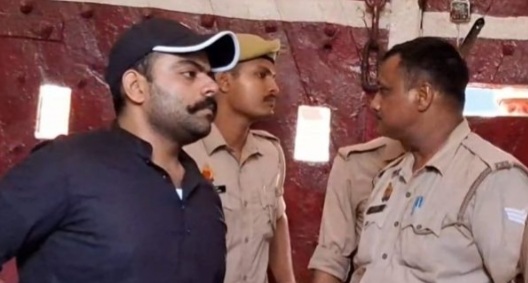 झांसी जेल में जाते समय अली अहमद